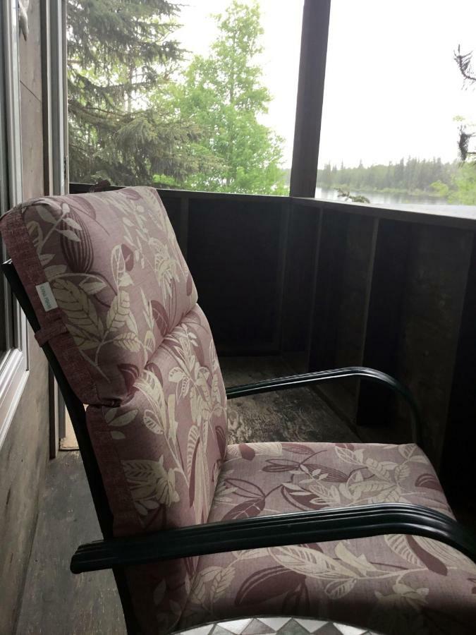 Eagle'S Nest Resort Anahim Lake Exterior foto